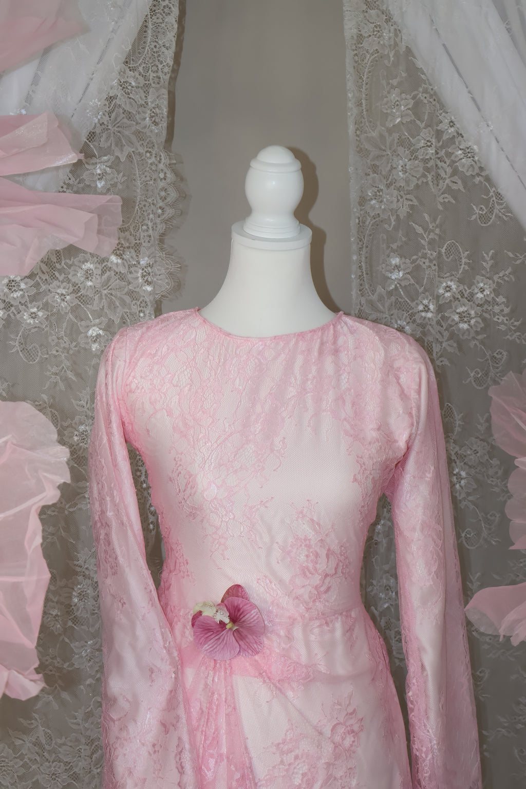 Dahlia Lace dress- Pink