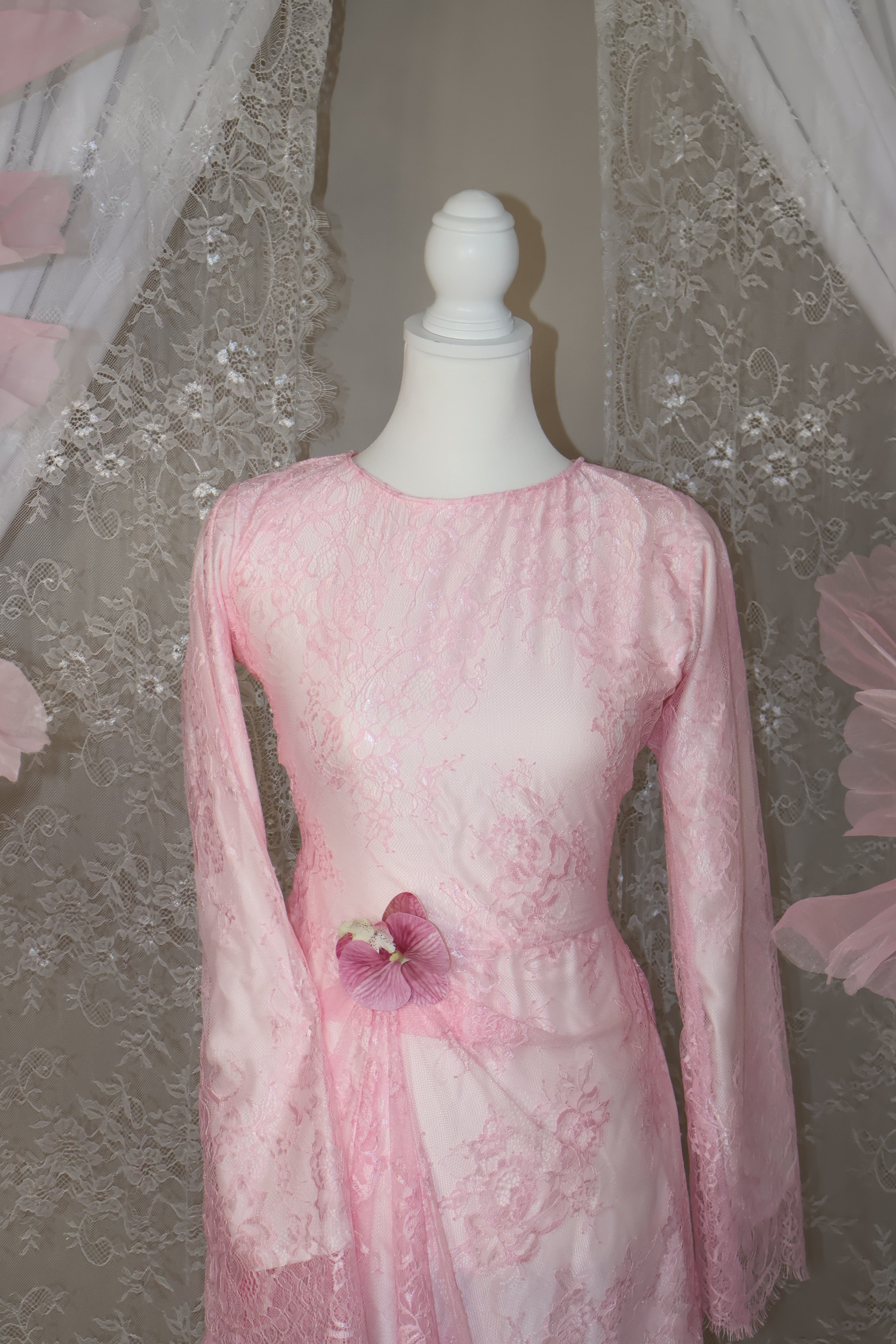 Dahlia Lace dress- Pink